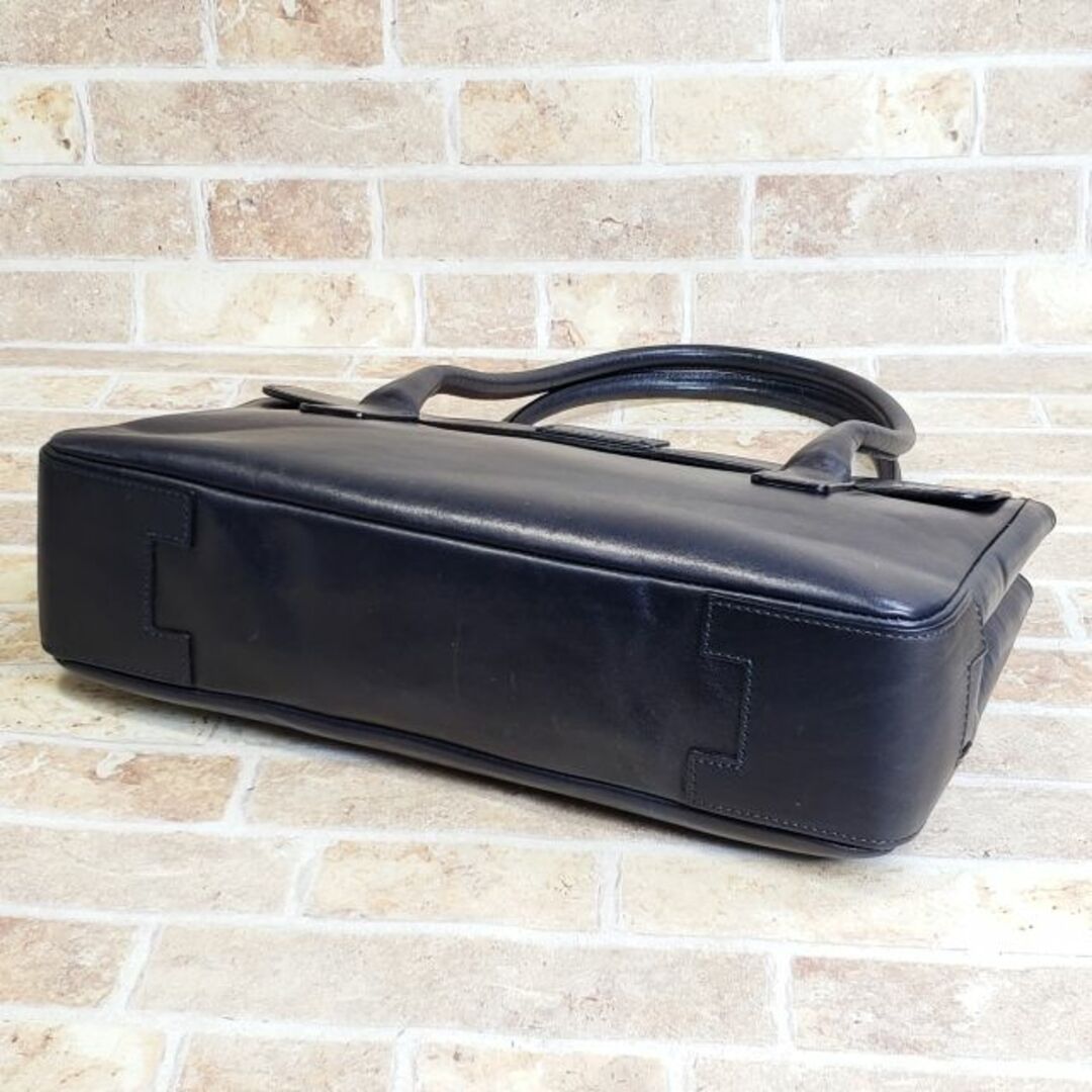 ヒロフ ☆ レザー かぶせデザイン ハンドバッグ 自立OK イタリア製 ネイビー レディースのバッグ(ハンドバッグ)の商品写真