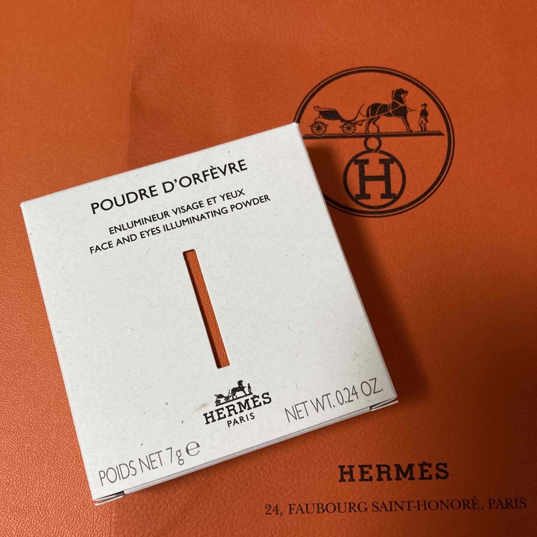 Hermes(エルメス)のHERMES プードル オルフェーヴル 7g #01 パーマブラス ゴールド コスメ/美容のベースメイク/化粧品(フェイスパウダー)の商品写真