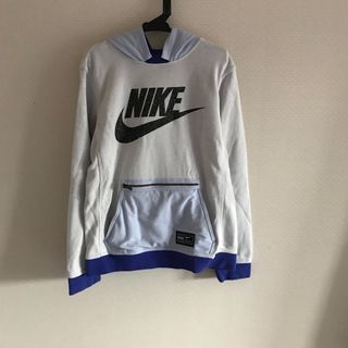 ナイキ(NIKE)のパーカー（ジュニアLサイズ）(ジャケット/上着)