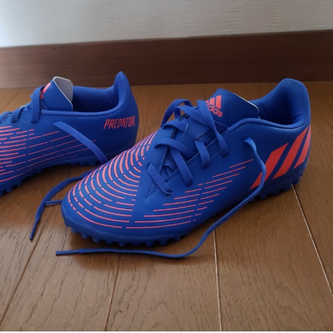 adidas(アディダス)のアディダス（adidas）（キッズ）ジュニアサッカートレーニングシューズ プレデ スポーツ/アウトドアのサッカー/フットサル(シューズ)の商品写真