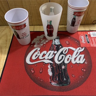 コカ・コーラ - コカコーラ CocaCola テーブルマット プラスチックカップ セット