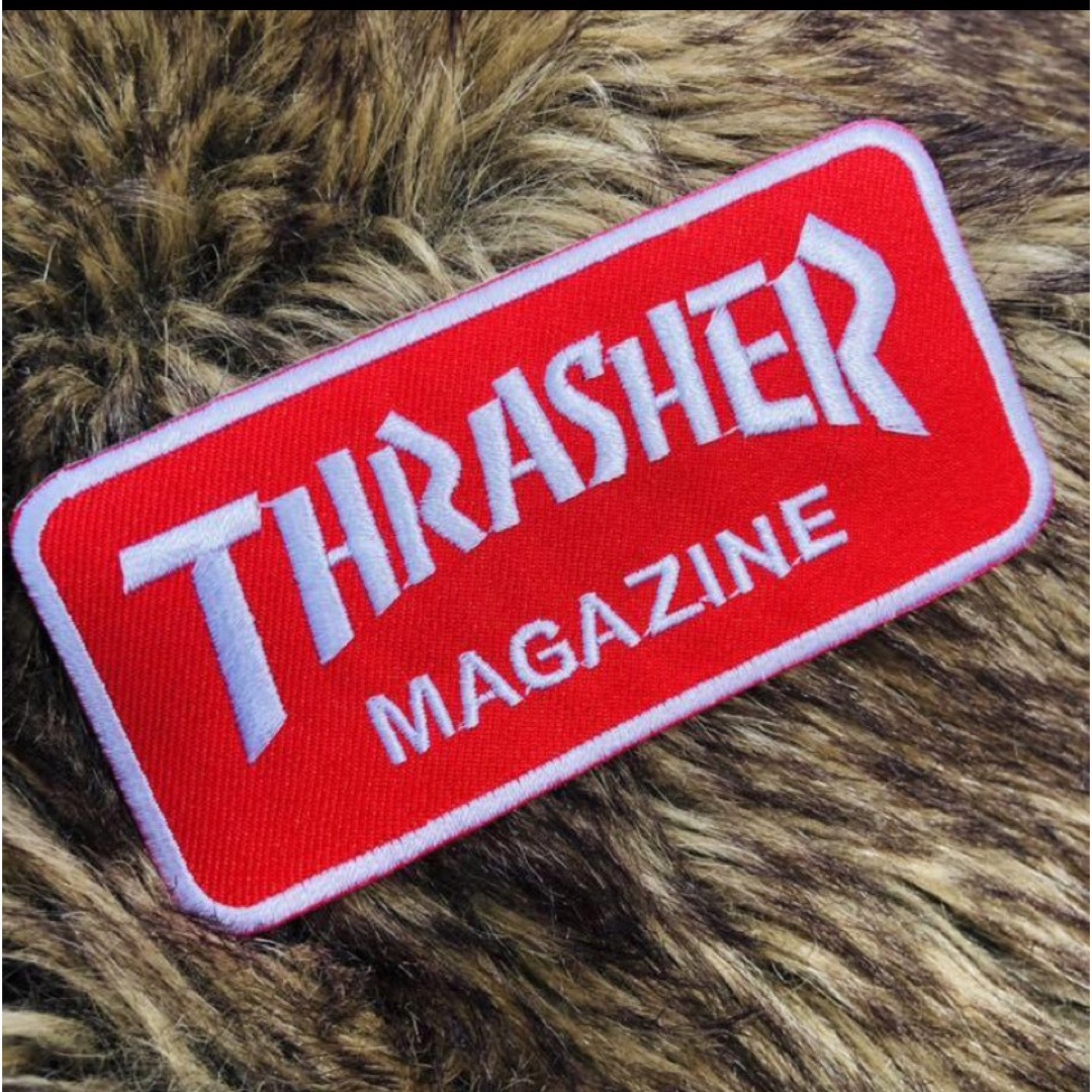 THRASHER(スラッシャー)のTHRASHER◾️スラッシャー　マガジン　赤◆ワッペン　スケーター　スケボー スポーツ/アウトドアのスポーツ/アウトドア その他(スケートボード)の商品写真