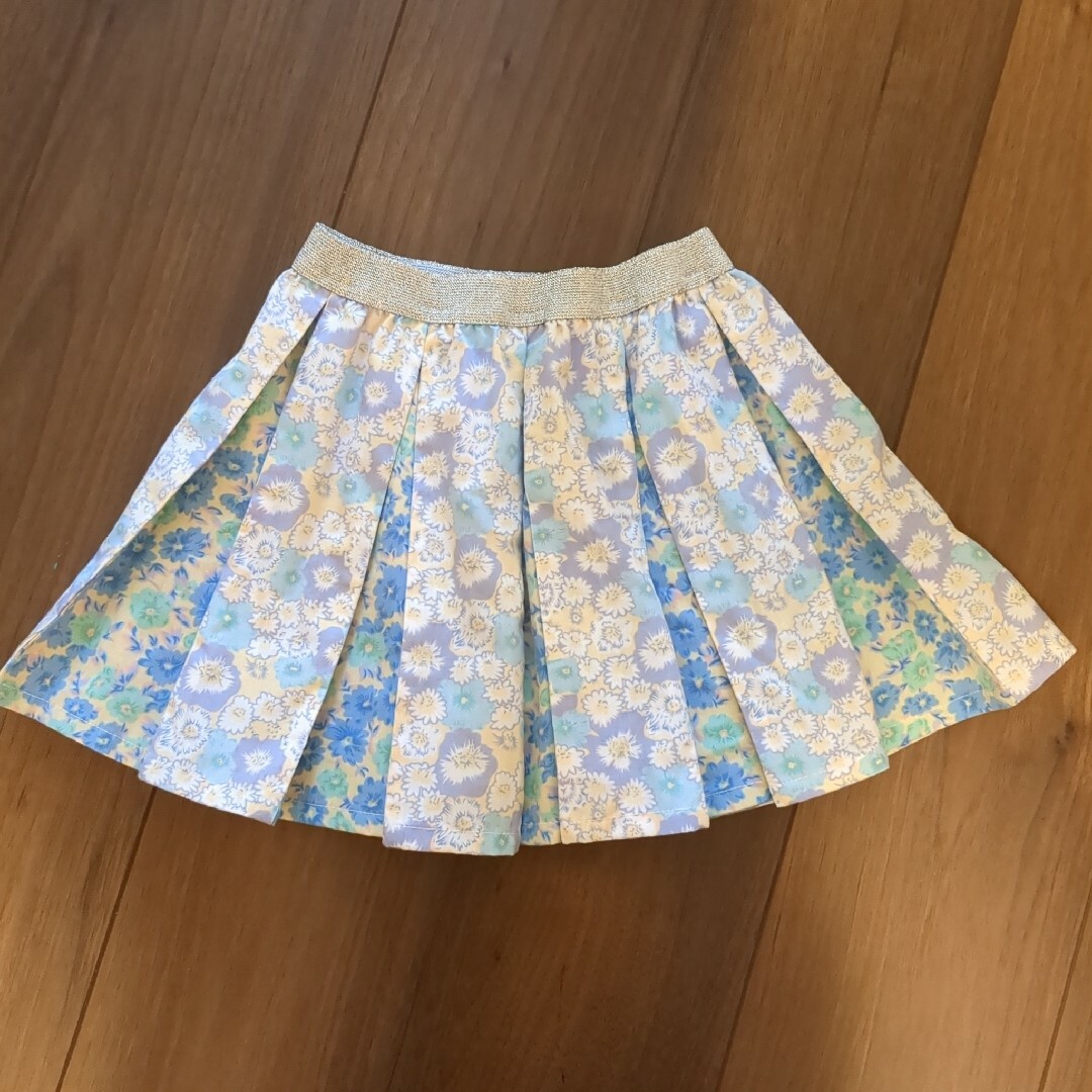 fafa(フェフェ)の美品　fafa　110　スカート キッズ/ベビー/マタニティのキッズ服女の子用(90cm~)(スカート)の商品写真