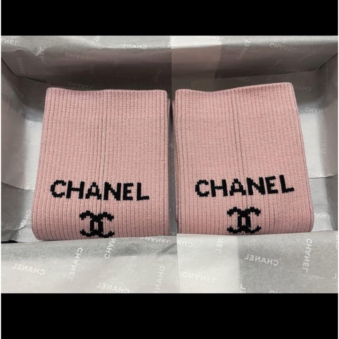 CHANEL(シャネル)のCHANEL シャネル　ゲートル　レッグウォーマー　クルーズ　限定　新品　ピンク レディースのレッグウェア(レッグウォーマー)の商品写真