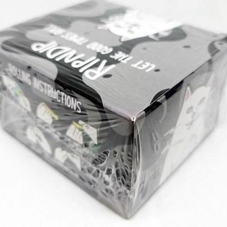 リップンディップ(RIPNDIP)のRIPNDIP Rolling Papers V2 BOX 新品未開封(タバコグッズ)