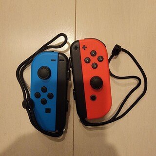 Switch スイッチ　ジョイコン2個　ネオンレッド＆ネオンブルー(その他)