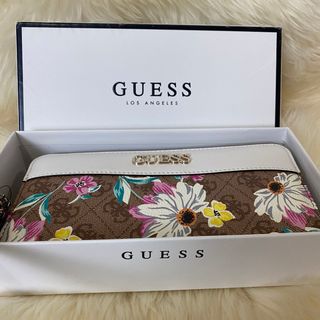 GUESS - 【大人気】GUESS ゲス 長財布 文字柄 ホワイト♡の通販 by 11