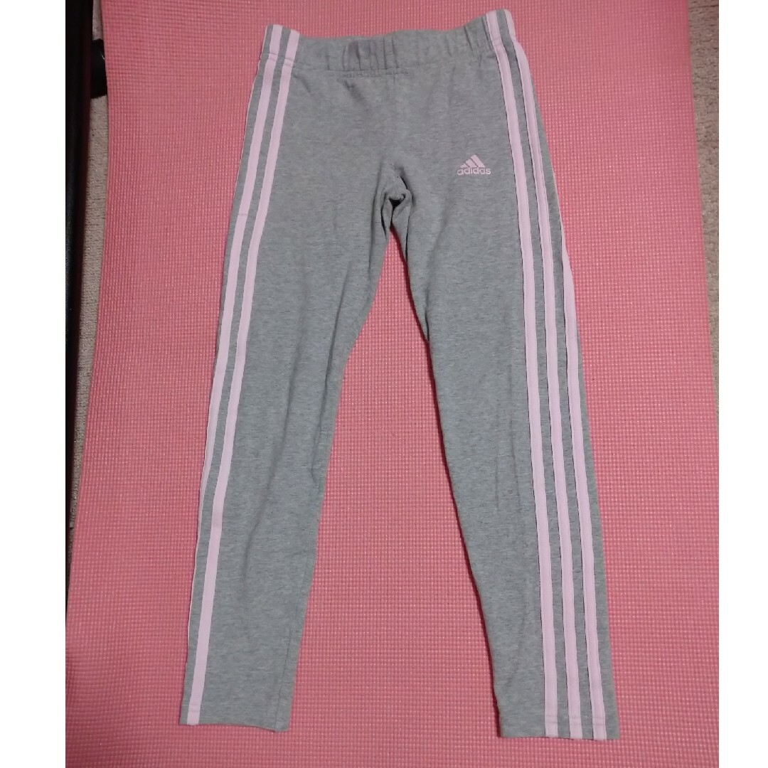 adidas(アディダス)のadidas 女児 スパッツ 140cm キッズ/ベビー/マタニティのキッズ服女の子用(90cm~)(パンツ/スパッツ)の商品写真