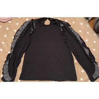 ザラ(ZARA)のZARA BASIC  黒ブラウス　フリル　未使用(シャツ/ブラウス(長袖/七分))