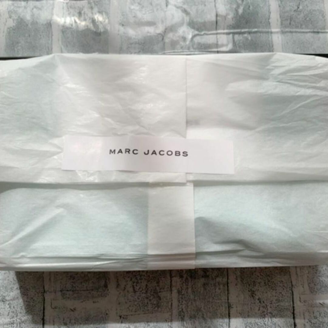 MARC JACOBS(マークジェイコブス)の新品未使用✨ MARC JACOBSポーチ コスメ/美容のメイク道具/ケアグッズ(メイクボックス)の商品写真