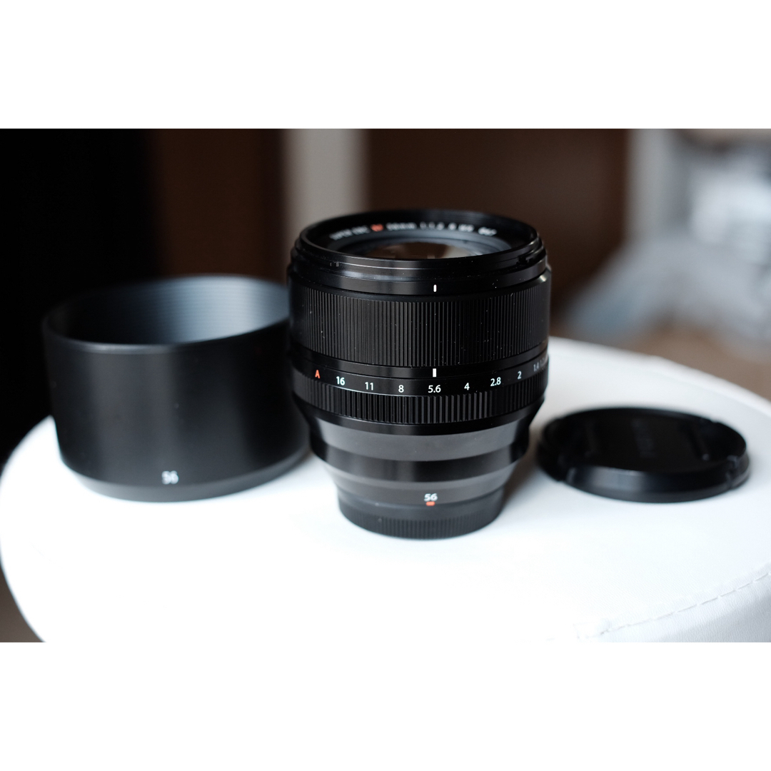 富士フイルム(フジフイルム)のXF56mmF1.2 R WR　富士フイルム　Xマウント スマホ/家電/カメラのカメラ(レンズ(単焦点))の商品写真