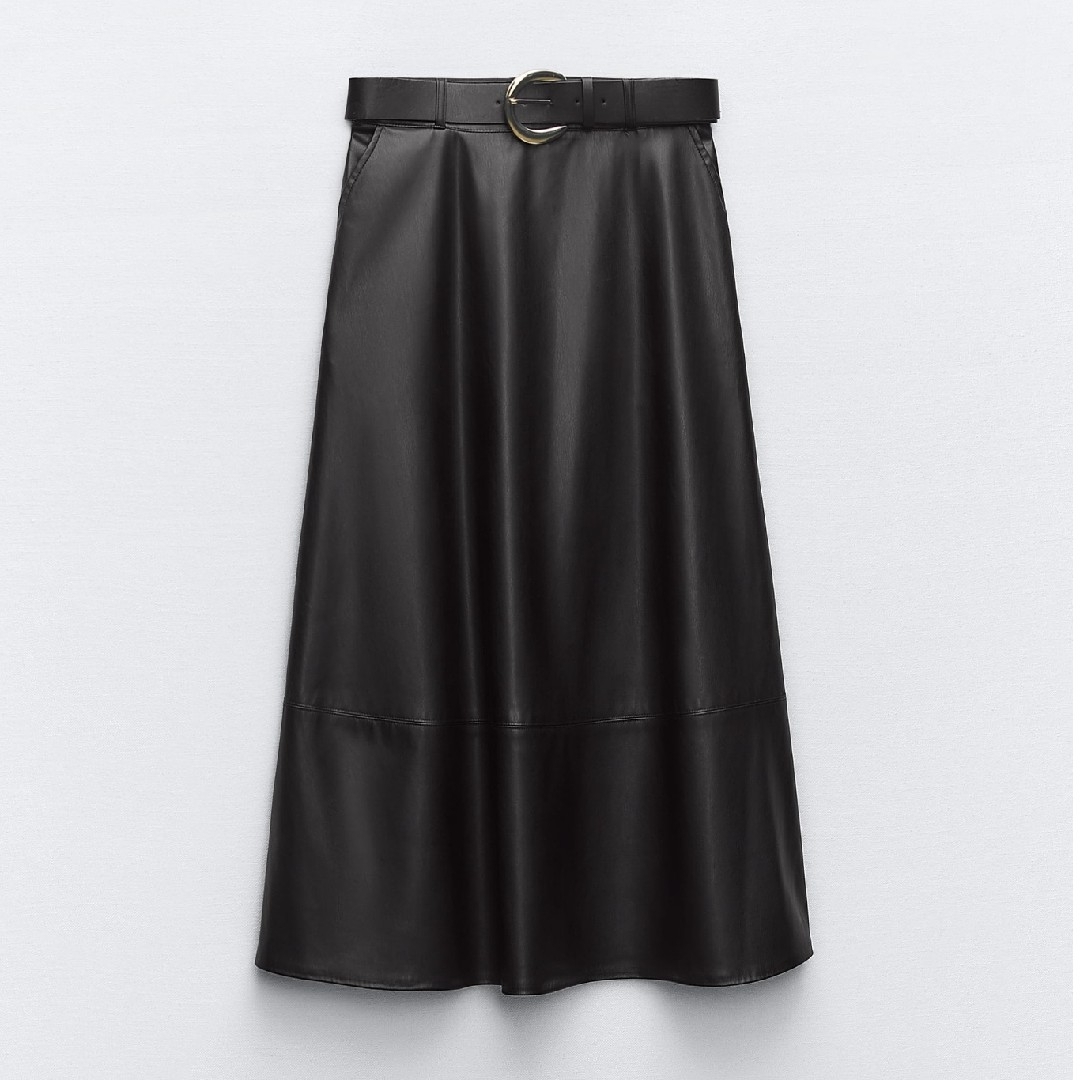 ZARA(ザラ)のZARA　フェイクレザー レイヤー ミディスカート　Mサイズ　ブラック レディースのスカート(ロングスカート)の商品写真