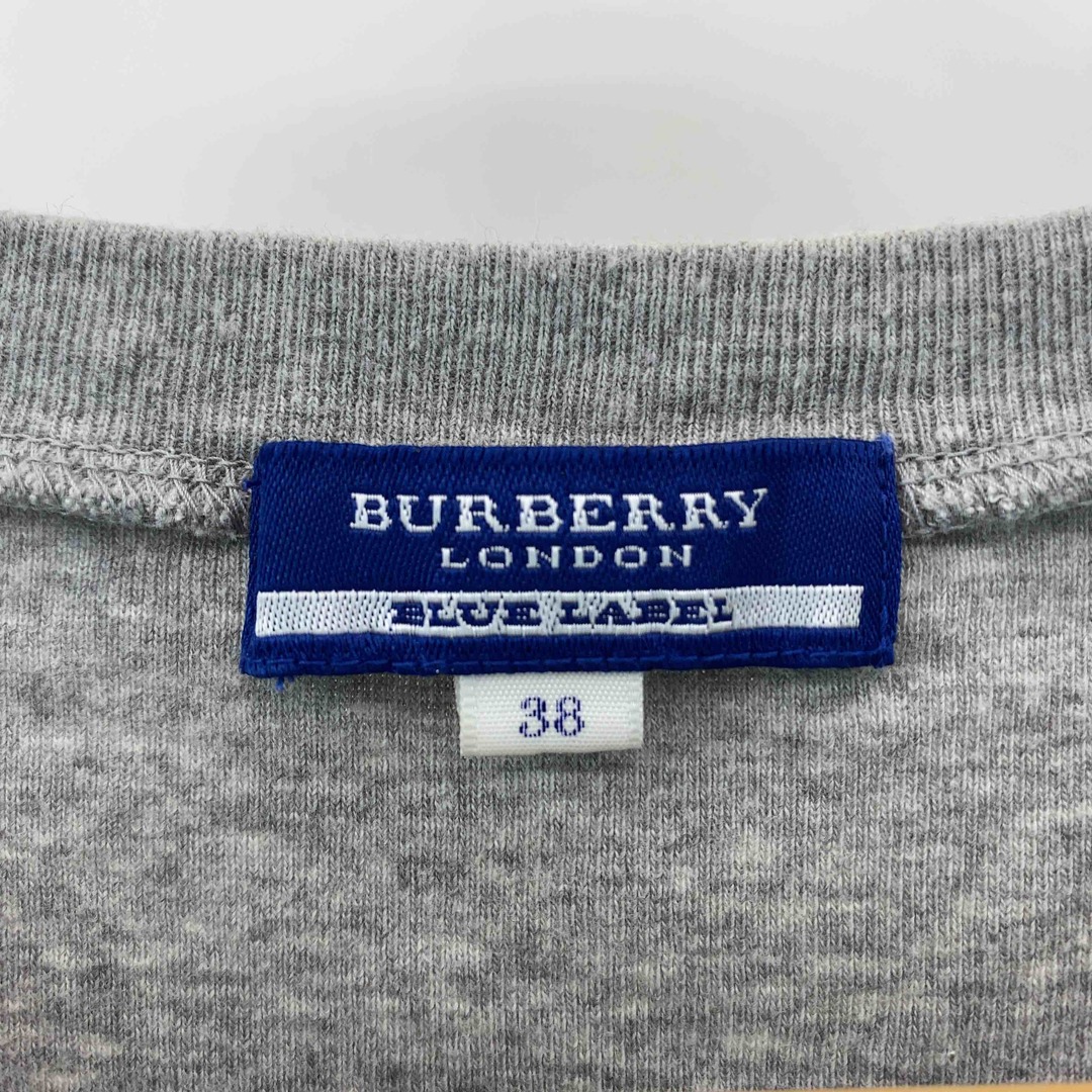 BURBERRY BLUE LABEL(バーバリーブルーレーベル)のBURBERRY レディース バーバリーブルーレーベル タンクトップ　グレー　ロゴプリント　装飾 レディースのトップス(タンクトップ)の商品写真