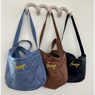 新品未使用　fine studio キャットクロスbag  ブルー(レッスンバッグ)