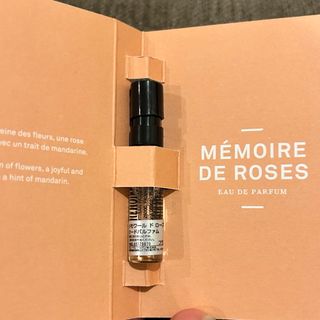 ラルチザンパフューム(L'Artisan Parfumeur)のラルチザンパフューム　メモワールドローズ　サンプル1.5ml(香水(女性用))