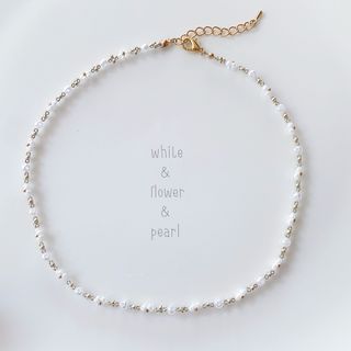 韓国ビーズ♡フラワーネックレス＼White×Flower×Pearl／(ネックレス)