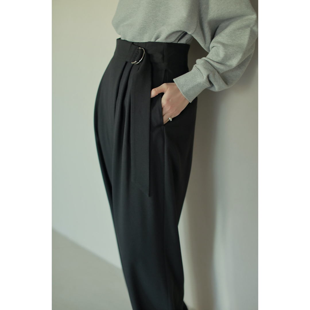 CLANE(クラネ)の CLANE MANOF WRAP BELT PANTS  ラップベルトパンツ レディースのパンツ(カジュアルパンツ)の商品写真