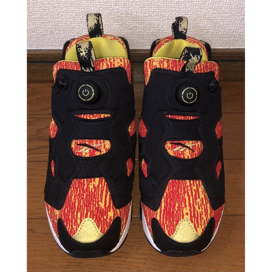 Reebok(リーボック)の24.5cm 良品 REEBOK INSTA PUMP FURY 黒 黄 og レディースの靴/シューズ(スニーカー)の商品写真