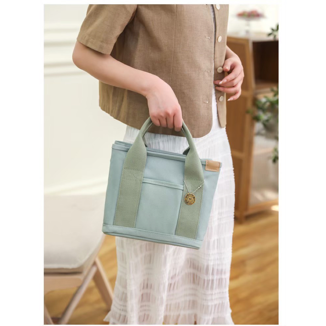 ミニトートバッグ　仕切り　軽量　自立　キャンバス　オシャレ　大容量　可愛い レディースのバッグ(トートバッグ)の商品写真