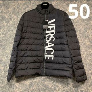 ヴェルサーチ(VERSACE)のVERSACE DOWN JACKET LOGO / BLACK 50(ダウンジャケット)