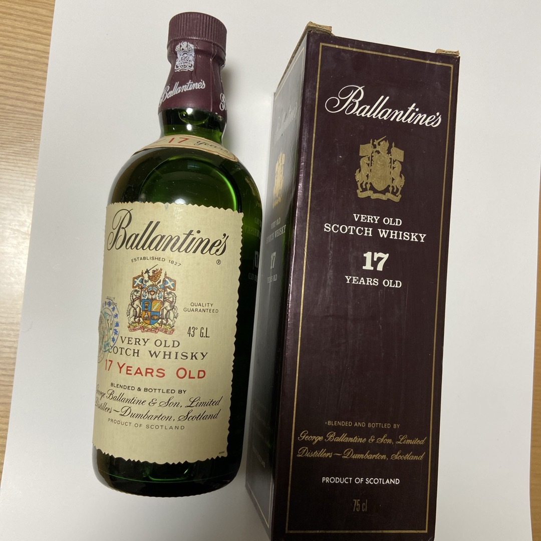 バランタイン(バランタイン)の古酒 Ballantine's バランタイン17年　未開封 食品/飲料/酒の酒(ウイスキー)の商品写真