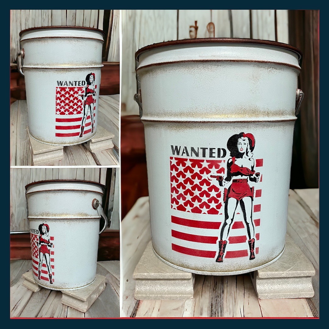 リメイクペール缶 WANTED 薪入れ 鉢入れ プランター 傘立て ゴミ箱 ハンドメイドのフラワー/ガーデン(プランター)の商品写真