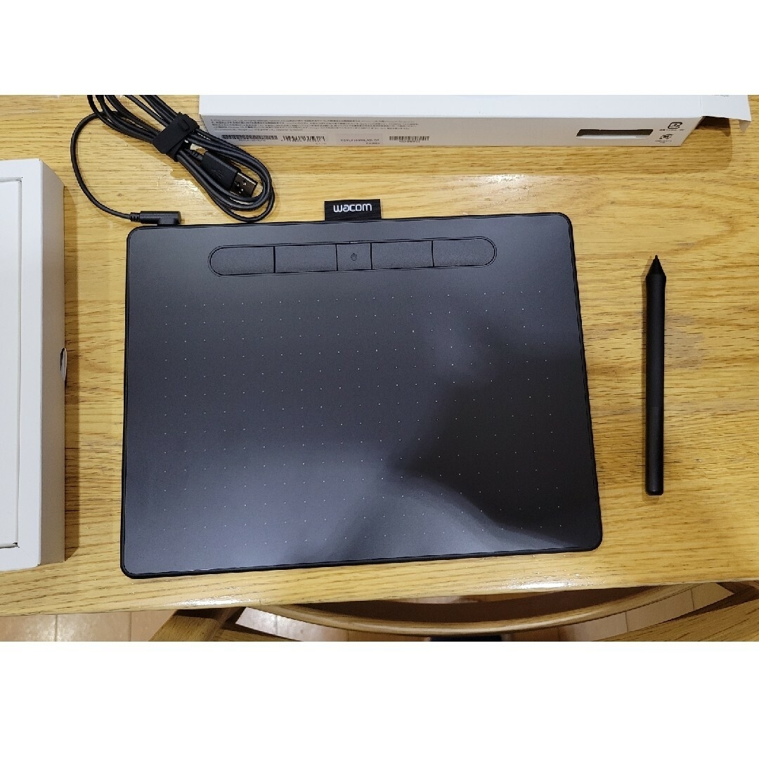 Wacom(ワコム)の再値下Wacom Intuos MediumワイヤレスTCTL6100WL/K0 スマホ/家電/カメラのPC/タブレット(タブレット)の商品写真