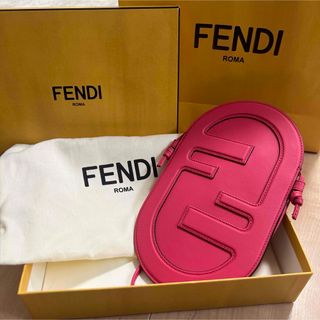 ★新品★未使用　FENDIスマホショルダー