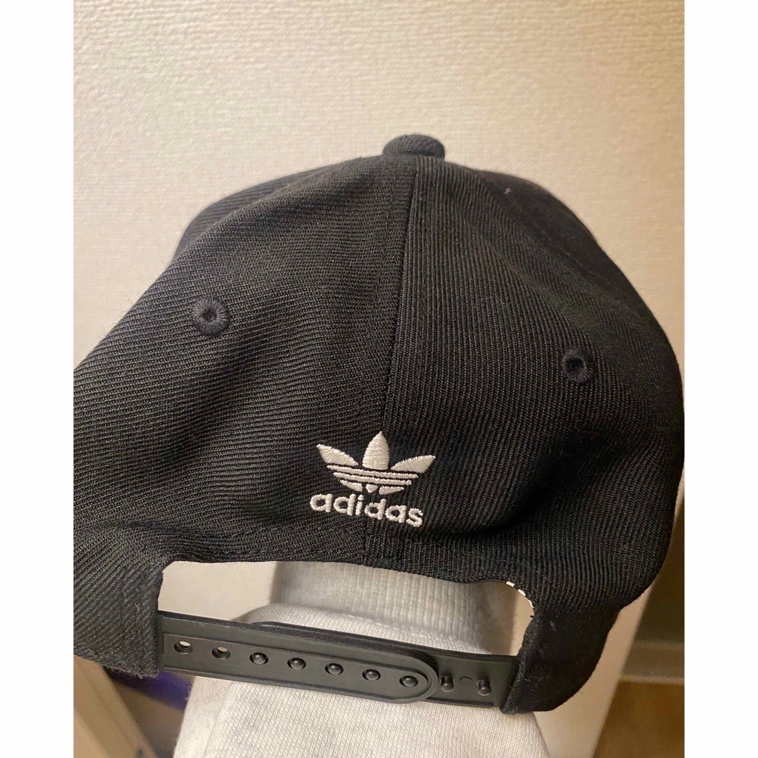 adidas(アディダス)のadidas オリジナルス CAP レディースの帽子(キャップ)の商品写真