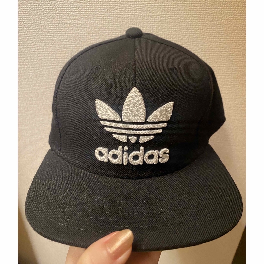 adidas(アディダス)のadidas オリジナルス CAP レディースの帽子(キャップ)の商品写真