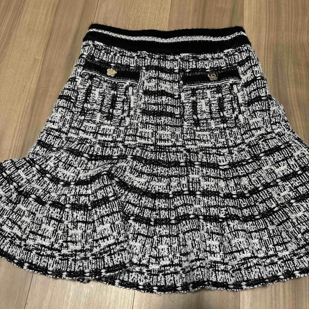 Lily Brown(リリーブラウン)のリリーブラウンマリークワント　ツイードニットカーディガン　スカート　セットアップ レディースのトップス(ニット/セーター)の商品写真