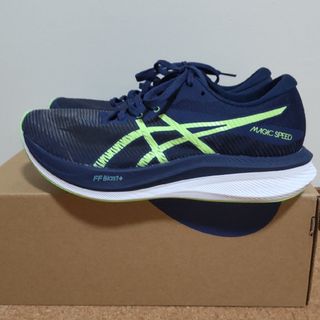 アシックス(asics)のasics ランニングシューズ メンズ マジックスピード3 1011B703 -(シューズ)