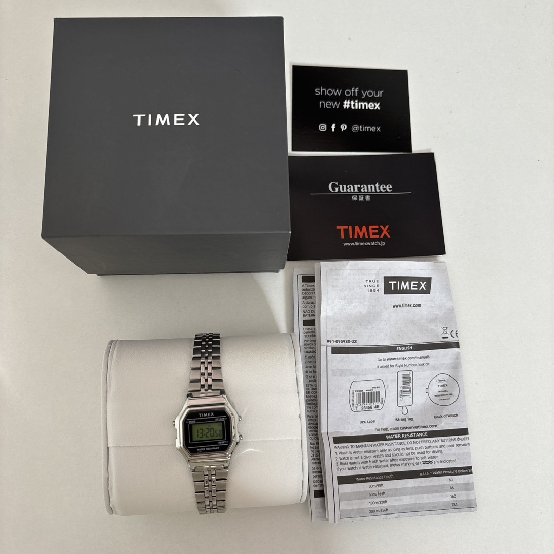 TIMEX(タイメックス)のTimex (タイメックス) デジタルミニ 27mm シルバートーン 腕時計 レディースのファッション小物(腕時計)の商品写真