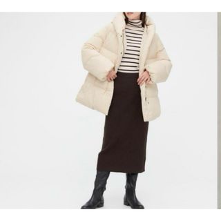 ユニクロ(UNIQLO)の【美品】ユニクロ　パウダーフィールダウンショートコート　Sサイズ(ダウンコート)