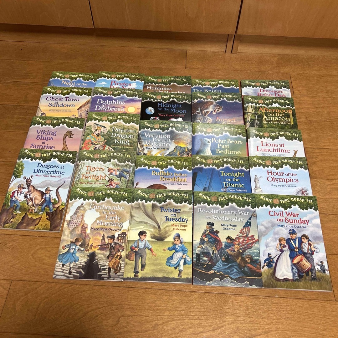 洋書　Magic Tree House 1〜24 エンタメ/ホビーの本(洋書)の商品写真