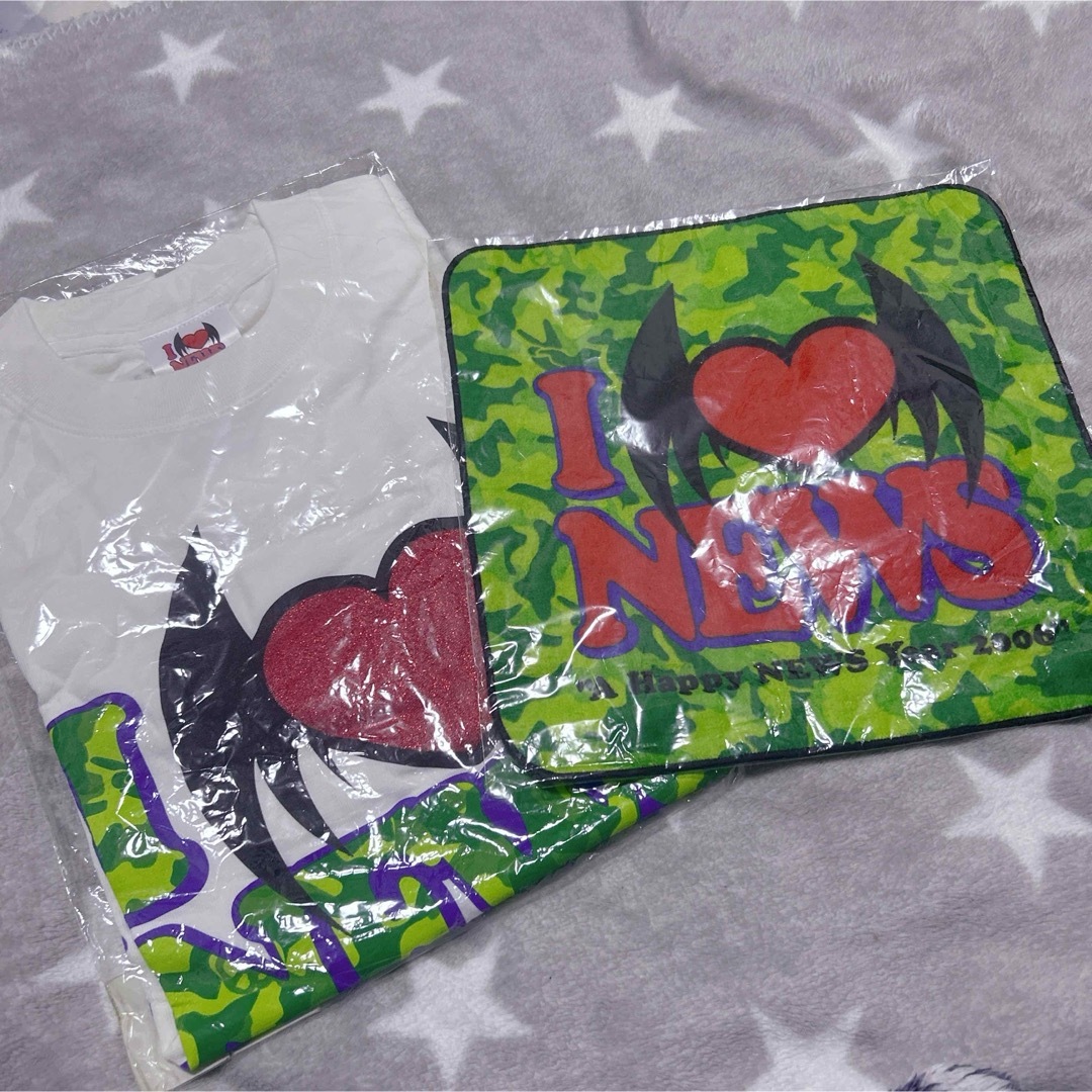 NEWS(ニュース)の☆★A Happy NEWS Year 2006 Tシャツ&タオルハンカチ★☆ エンタメ/ホビーのタレントグッズ(アイドルグッズ)の商品写真