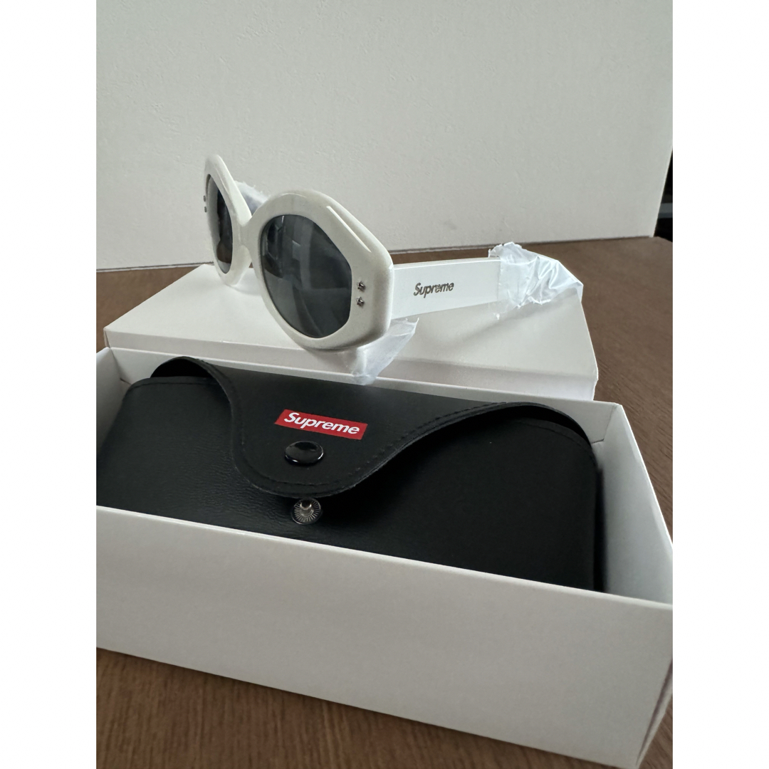 Supreme - supreme Nomi Sunglassesの通販 by r10r Supreme - supreme Nomi Sunglassesの通販 by r10r