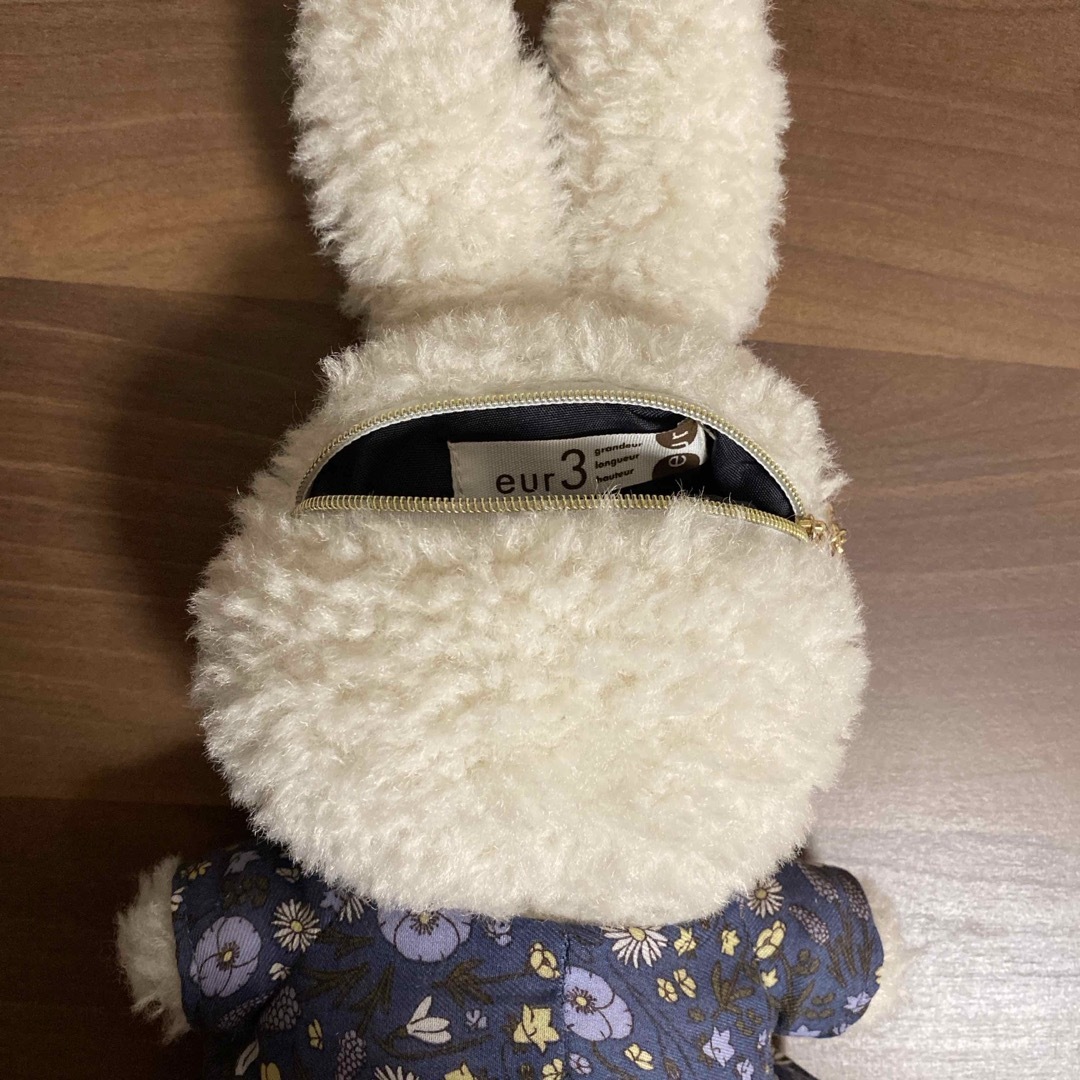 miffy(ミッフィー)のmiffy×eur3 ミッフィー ぬいぐるみ ポーチ エンタメ/ホビーのおもちゃ/ぬいぐるみ(キャラクターグッズ)の商品写真