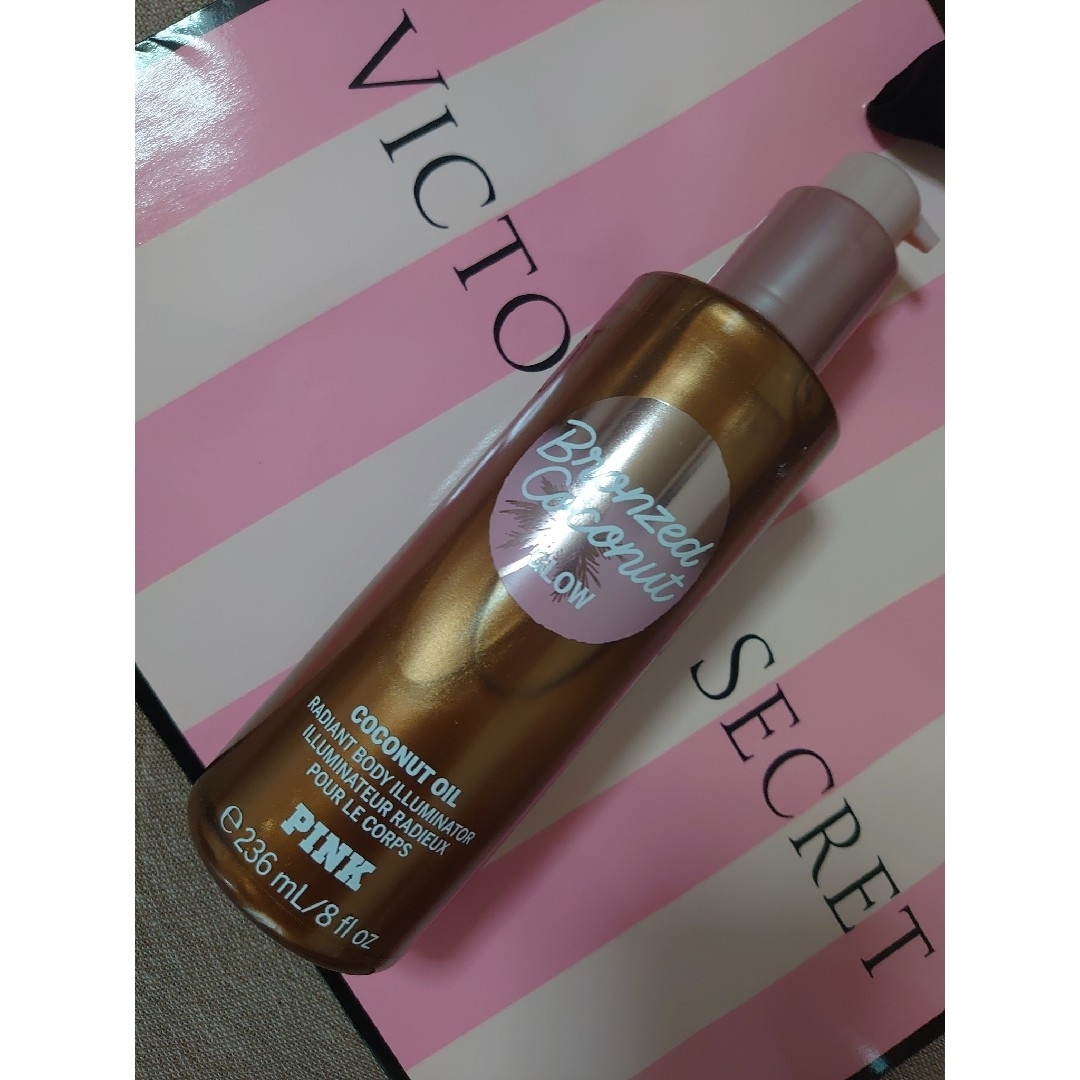 Victoria's Secret(ヴィクトリアズシークレット)の夏body bronzedヴィクトリアシークレットPINK coconut コスメ/美容のボディケア(ボディローション/ミルク)の商品写真