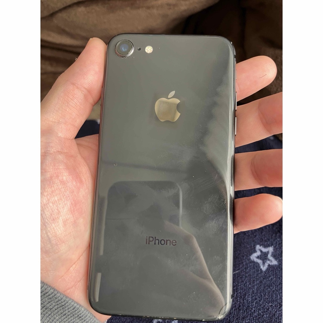 iPhone(アイフォーン)のiPhone8 docomo 64GB スマホ/家電/カメラのスマートフォン/携帯電話(スマートフォン本体)の商品写真