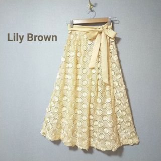 リリーブラウン(Lily Brown)の極美品　リリーブラウン　スパンコール刺繍ロングスカート　リボン　大人可愛い(ロングスカート)