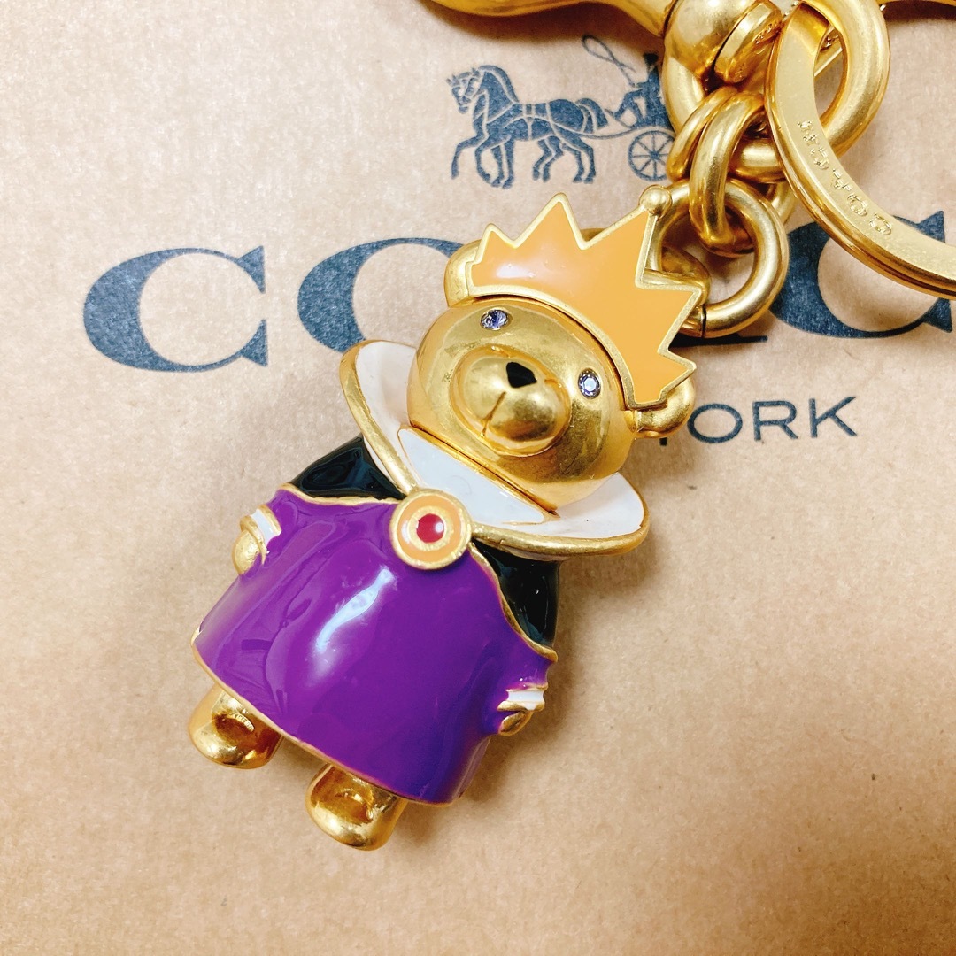 COACH(コーチ)の新品❇︎正規品 COACH ディズニー 女王(魔女) チャーム キーリング レディースのアクセサリー(チャーム)の商品写真