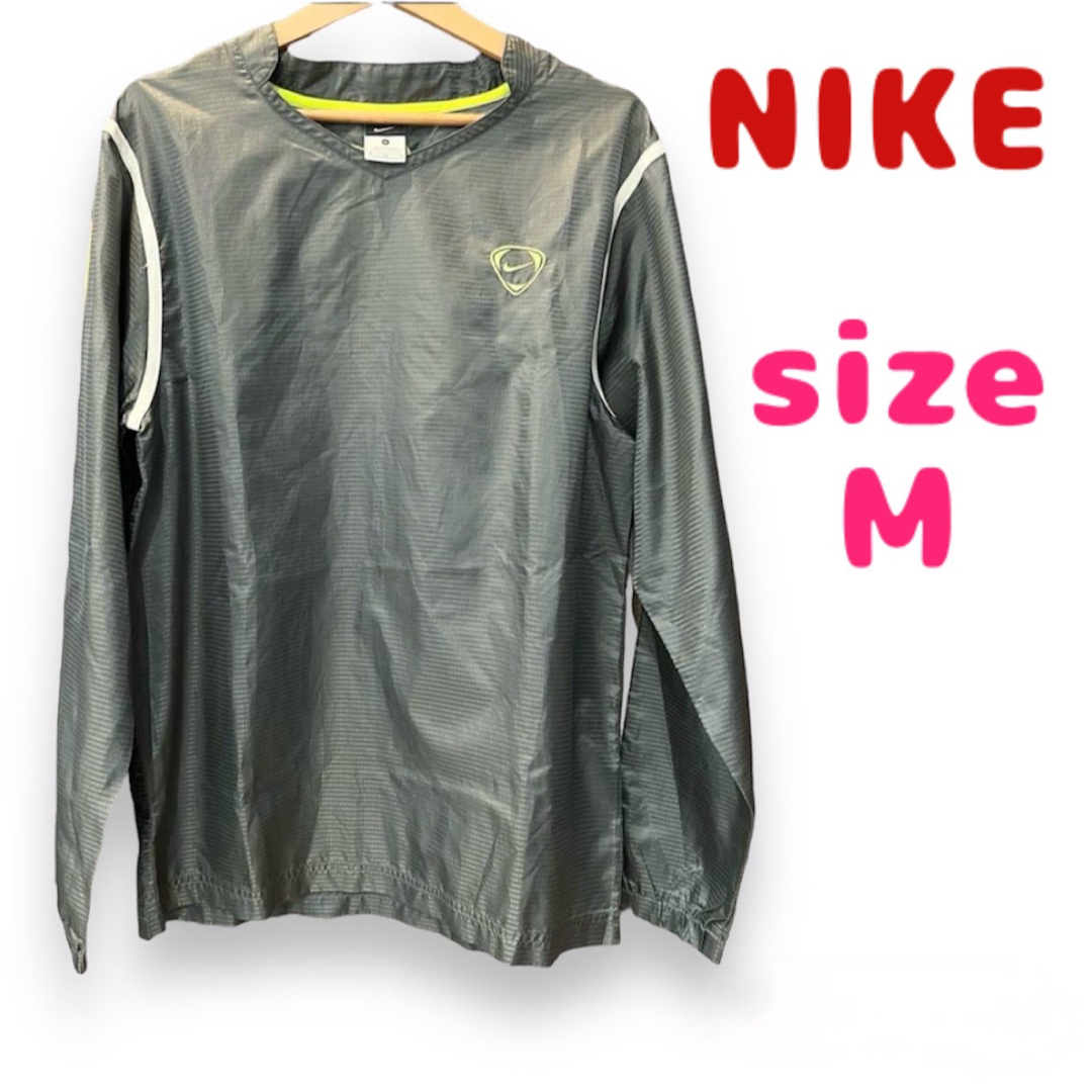 NIKE(ナイキ)のNIKE ナイロンプルオーバー サイズM 即日発送 メンズのジャケット/アウター(ナイロンジャケット)の商品写真