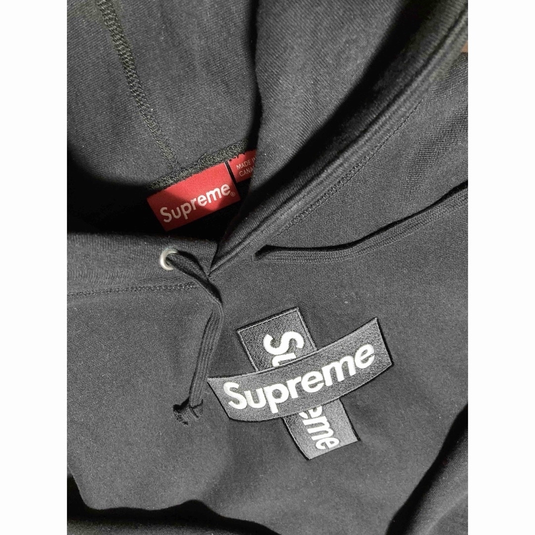 Supreme(シュプリーム)のSupreme Cross Box Logo Sweatshirt メンズのトップス(パーカー)の商品写真