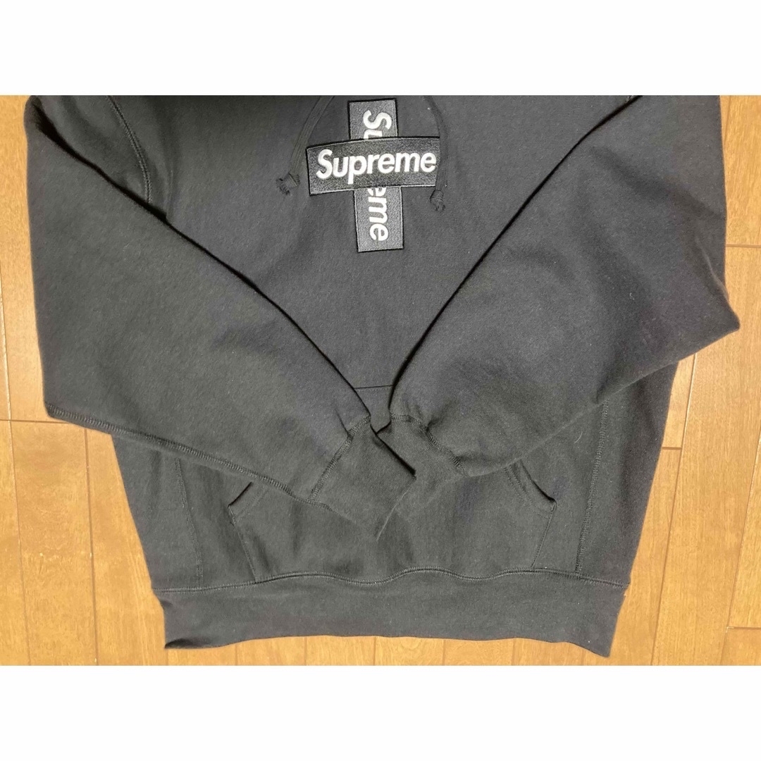 Supreme(シュプリーム)のSupreme Cross Box Logo Sweatshirt メンズのトップス(パーカー)の商品写真