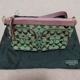 コーチ(COACH)のコーチ COACH シグネチャー ショルダーバッグ ピンク 新品未使用(ショルダーバッグ)