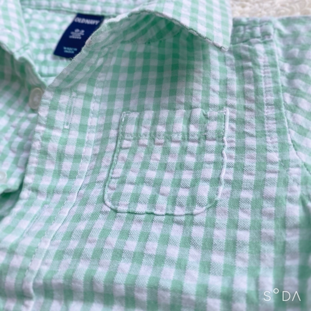 Old Navy(オールドネイビー)のシャツ半袖　50〜60 オールドネイビー　青色　緑色　ベビー　乳児　マタニティ キッズ/ベビー/マタニティのベビー服(~85cm)(シャツ/カットソー)の商品写真