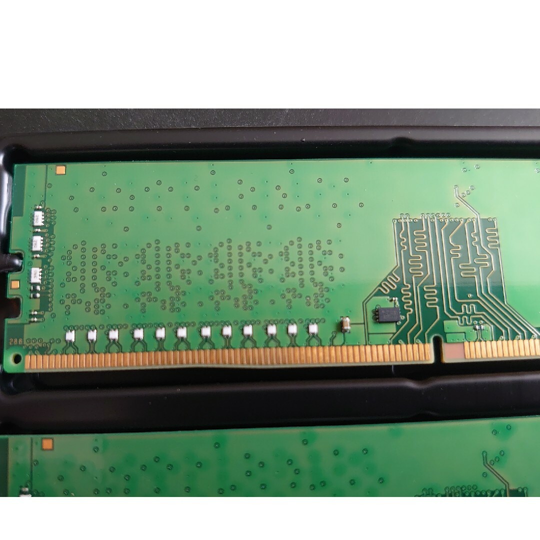 Kingston(キングストン)のキングストン デスクトップPC用メモリ DDR4 2400 PC4-19200… スマホ/家電/カメラのPC/タブレット(PCパーツ)の商品写真