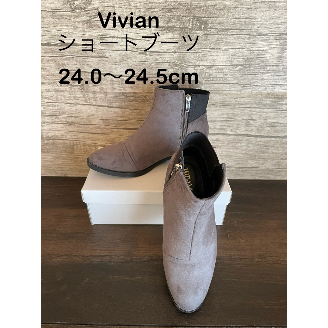 VIVIAN(ヴィヴィアン)の【ViVian】スウェードヒールショートブーツ レディースの靴/シューズ(ブーツ)の商品写真