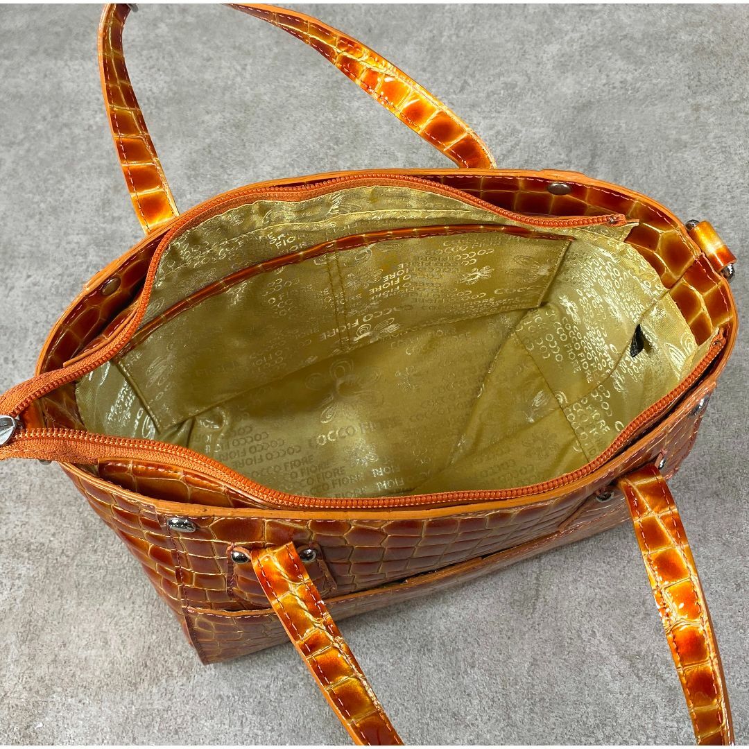 COCCO FIORE コッコフィオーレ 牛革 ２ウェイ トートバッグ オレンジ レディースのバッグ(ハンドバッグ)の商品写真